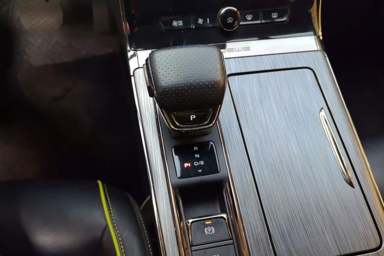 Used Roewe RX5 2021 PLUS 330TGI Automatic National Trend Intelligent Deluxe Edition Gear Lever
