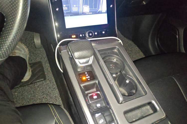 Used Roewe RX5 2021 PLUS 300TGI Automatic Ali National Trend Flagship Ronglin Edition Gear Lever