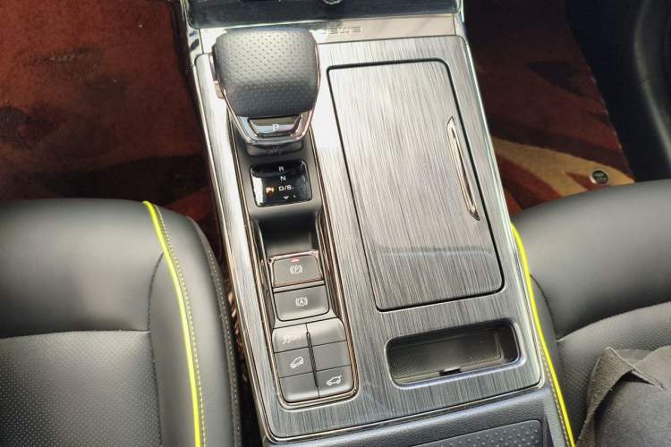 Used Roewe RX5 2021 PLUS 330TGI Automatic National Style Smart Luxury Edition Gear Lever