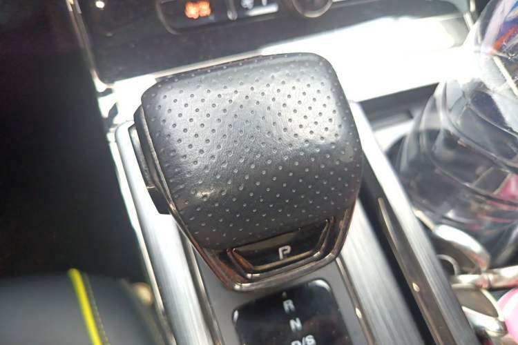 Used Roewe RX5 2021 PLUS 330TGI Automatic National Trend Intelligent Deluxe Edition Gear Lever