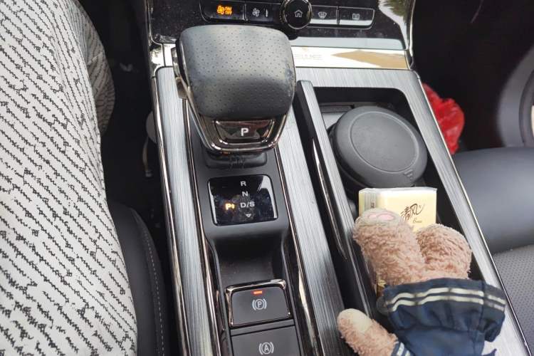 Used Roewe RX5 2021 PLUS 330TGI Automatic National Trend Intelligent Deluxe Edition Gear Lever