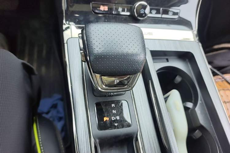 Used Roewe RX5 2021 PLUS 330TGI Automatic National Trend Intelligent Deluxe Edition Gear Lever