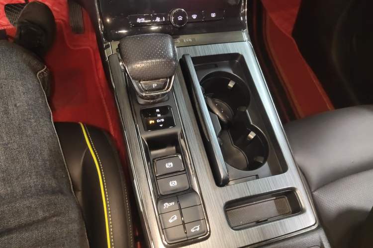Used Roewe RX5 2021 PLUS 330TGI Automatic National Trend Intelligent Deluxe Edition Gear Lever