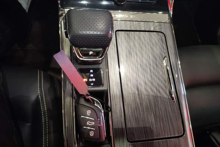 Used Roewe RX5 2021 PLUS 330TGI Automatic National Style Smart Enjoyment Edition Gear Lever