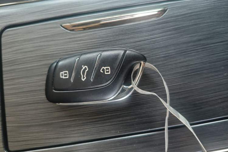 Used Roewe RX5 2021 PLUS 330TGI Automatic National Trend Intelligent Deluxe Edition Interior 1