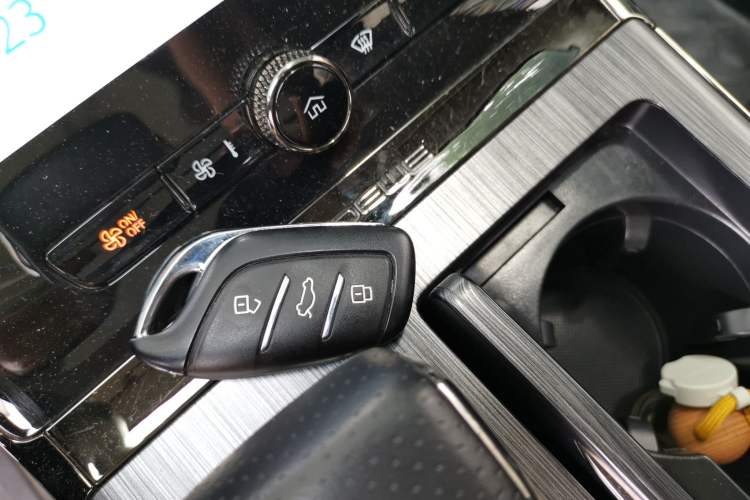 Used Roewe RX5 2021 PLUS 330TGI Automatic National Trend Intelligent Deluxe Edition Interior 1