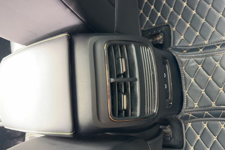 Used Roewe RX5 2021 PLUS 330TGI Automatic National Style Smart Enjoyment Edition Interior 1