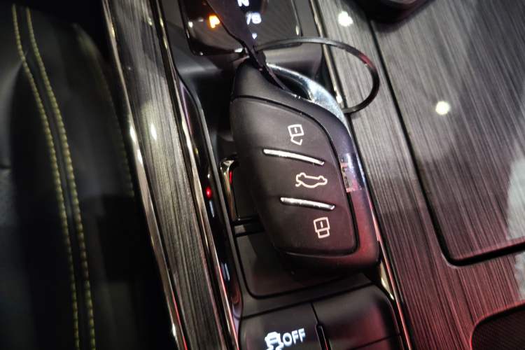 Used Roewe RX5 2021 PLUS 330TGI Automatic National Style Smart Enjoyment Edition Interior 1