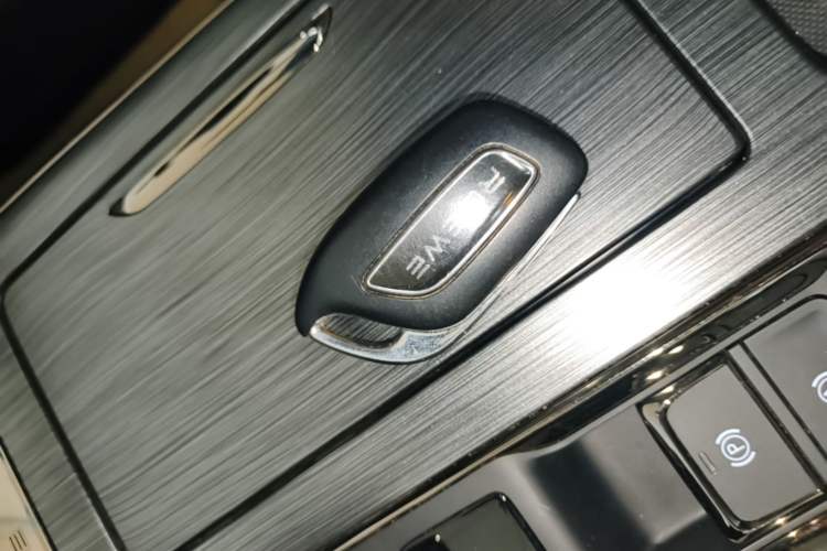 Used Roewe RX5 2021 PLUS 330TGI Automatic National Style Smart Enjoyment Edition Interior 1