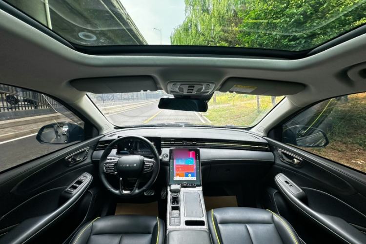 Used Roewe RX5 2021 PLUS 330TGI Automatic National Style Smart Luxury Edition Interior 3