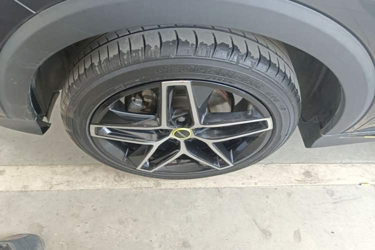 Used Roewe RX5 2021 PLUS 330TGI Automatic National Trend Intelligent Deluxe Edition Left Front Wheel Hub