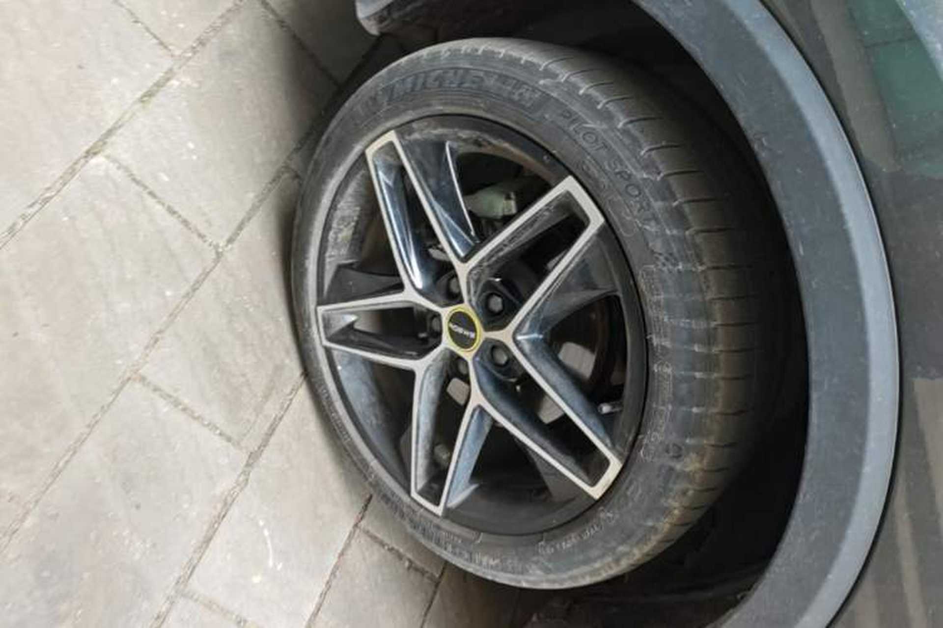Used Roewe RX5 2021 PLUS 330TGI Automatic National Trend Intelligent Deluxe Edition Left Front Wheel Hub