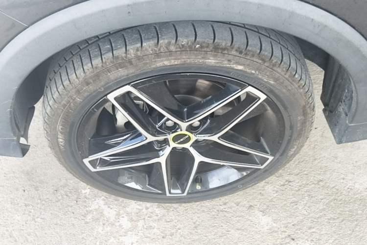 Used Roewe RX5 2021 PLUS 330TGI Automatic National Trend Intelligent Deluxe Edition Left Front Wheel Hub