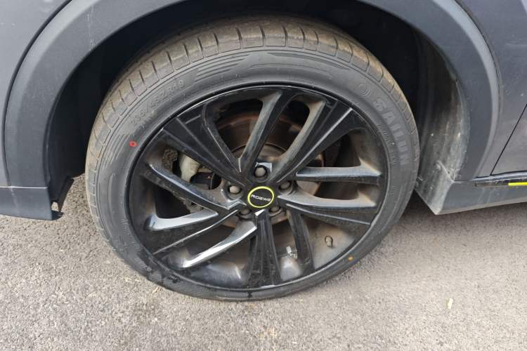 Used Roewe RX5 2021 PLUS 300TGI Automatic Ali National Trend Flagship Ronglin Edition Left Front Wheel Hub