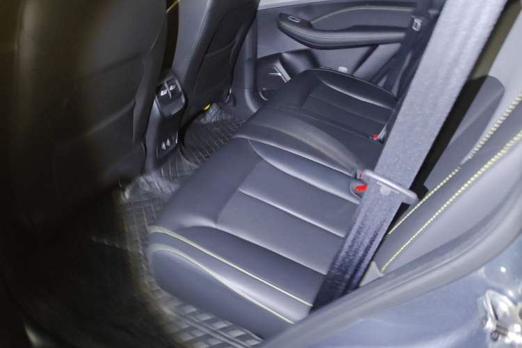 Used Roewe RX5 2021 PLUS 300TGI Automatic Ali National Trend Luxury Ronglin Edition Left Rear Seat
