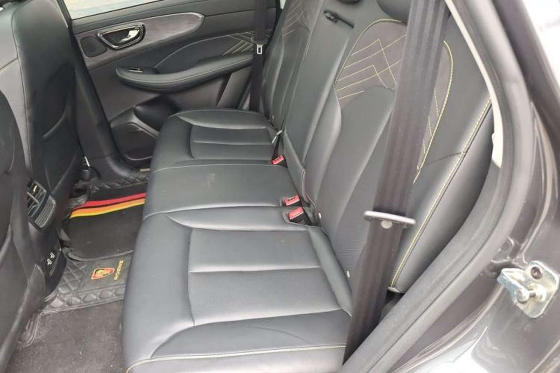 Used Roewe RX5 2021 PLUS 330TGI Automatic National Trend Intelligent Deluxe Edition Left Rear Seat