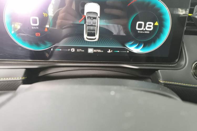 Used Roewe RX5 2021 PLUS 330TGI Automatic National Style Smart Enjoyment Edition Odometer Close Up