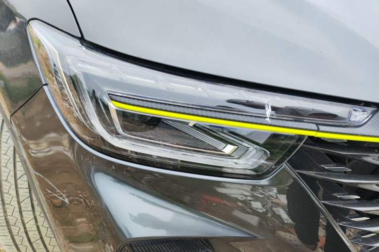 Used Roewe RX5 2021 PLUS 330TGI Automatic National Trend Intelligent Deluxe Edition Right Front Headlight