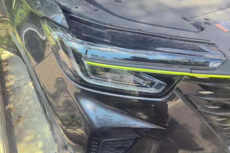 Used Roewe RX5 2021 PLUS 330TGI Automatic National Trend Intelligent Deluxe Edition Right Front Headlight