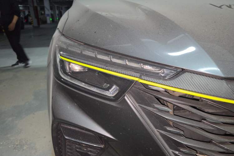 Used Roewe RX5 2021 PLUS 330TGI Automatic National Style Smart Enjoyment Edition Right Front Headlight