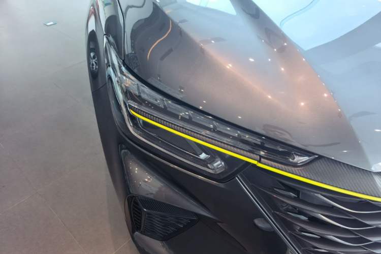 Used Roewe RX5 2021 PLUS 330TGI Automatic National Trend Intelligent Deluxe Edition Right Front Headlight