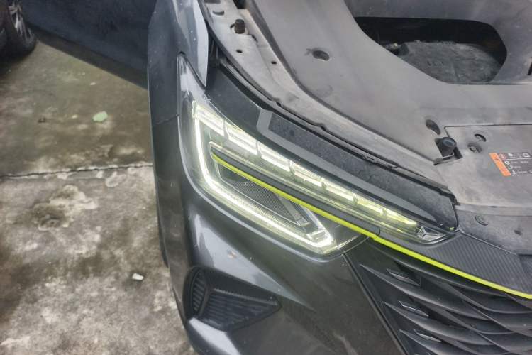 Used Roewe RX5 2021 PLUS 330TGI Automatic National Style Smart Enjoyment Edition Right Front Headlight