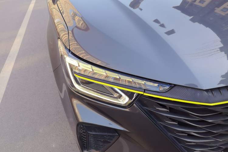 Used Roewe RX5 2021 PLUS 330TGI Automatic National Trend Intelligent Deluxe Edition Right Front Headlight