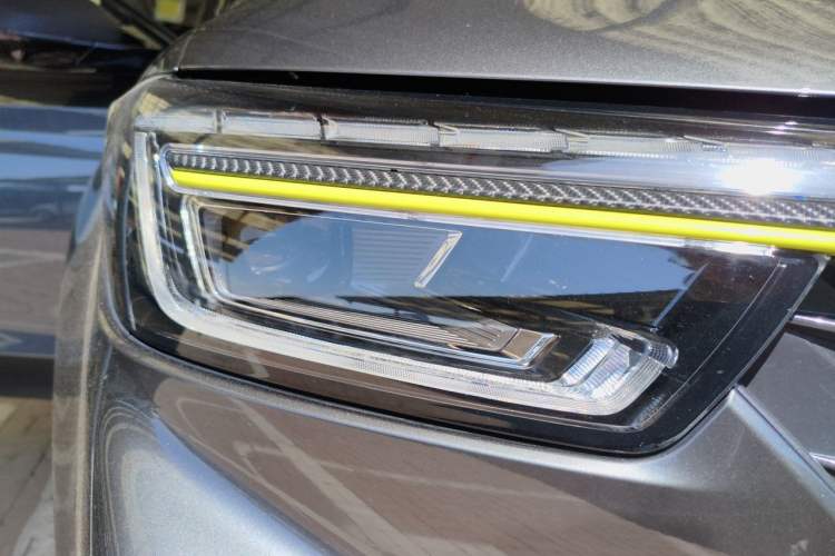 Used Roewe RX5 2021 PLUS 330TGI Automatic National Style Smart Luxury Edition Right Front Headlight