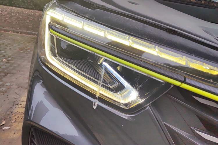 Used Roewe RX5 2021 PLUS 330TGI Automatic National Trend Intelligent Deluxe Edition Right Front Headlight