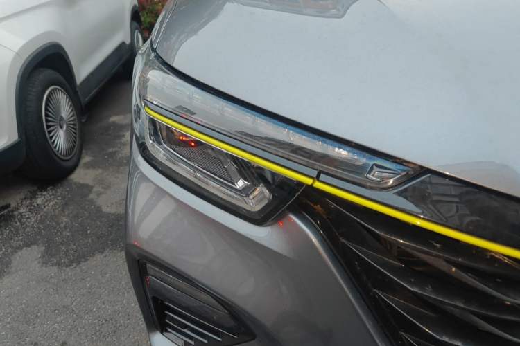 Used Roewe RX5 2021 PLUS 300TGI Automatic Ali National Trend Flagship Ronglin Edition Right Front Headlight