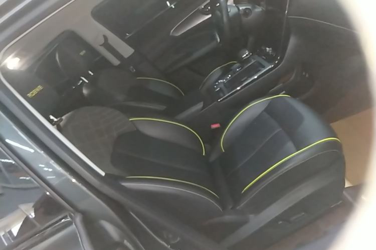 Used Roewe RX5 2021 PLUS 330TGI Automatic National Style Smart Luxury Edition Right Front Seat