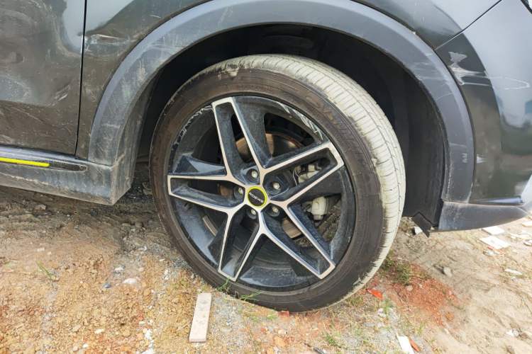 Used Roewe RX5 2021 PLUS 330TGI Automatic National Trend Intelligent Deluxe Edition Right Front Wheel Hub