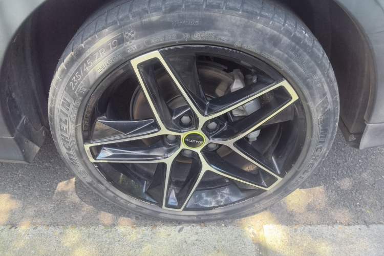 Used Roewe RX5 2021 PLUS 330TGI Automatic National Trend Intelligent Deluxe Edition Right Front Wheel Hub