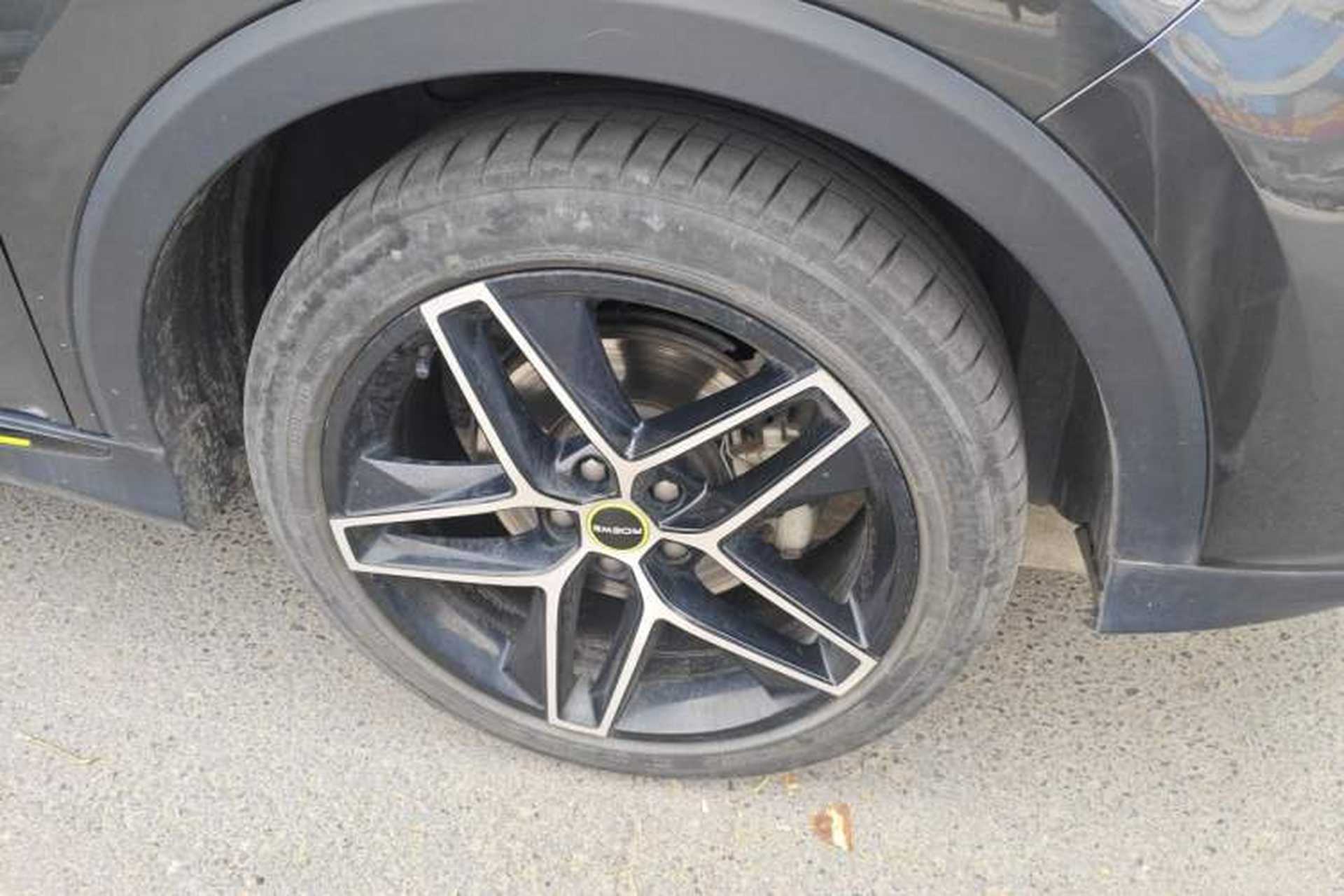 Used Roewe RX5 2021 PLUS 330TGI Automatic National Trend Intelligent Deluxe Edition Right Front Wheel Hub
