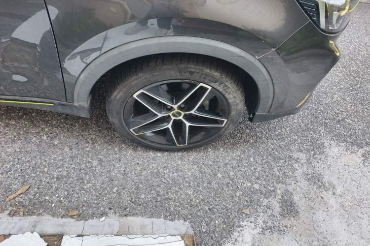 Used Roewe RX5 2021 PLUS 330TGI Automatic National Trend Intelligent Deluxe Edition Right Front Wheel Hub