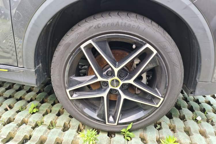 Used Roewe RX5 2021 PLUS 300TGI Automatic Ali National Trend Luxury Ronglin Edition Right Front Wheel Hub