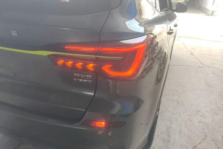 Used Roewe RX5 2021 PLUS 330TGI Automatic National Trend Intelligent Deluxe Edition Right Rear Taillight