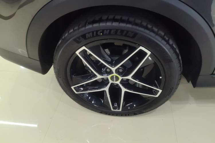 Used Roewe RX5 2021 PLUS 330TGI Automatic National Trend Intelligent Deluxe Edition Right Rear Wheel Hub