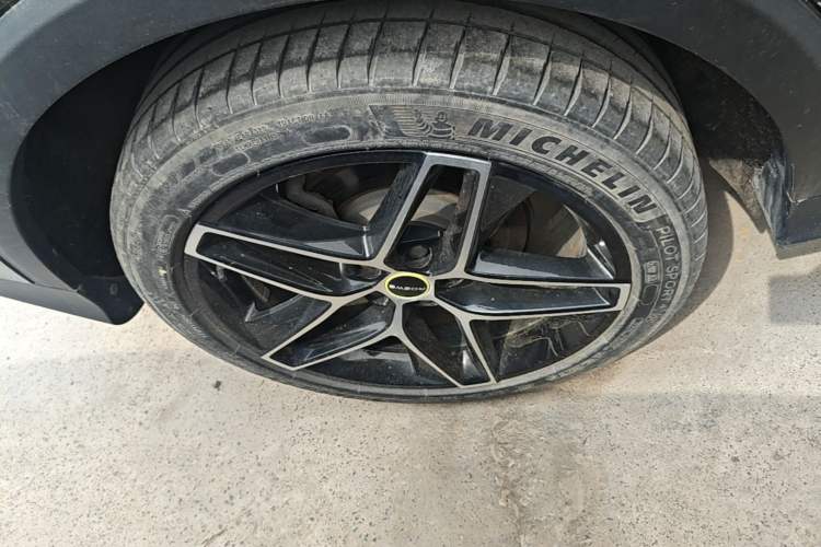 Used Roewe RX5 2021 PLUS 330TGI Automatic National Style Smart Luxury Edition Right Rear Wheel Hub