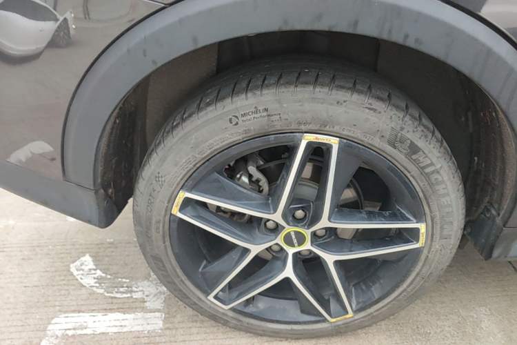 Used Roewe RX5 2021 PLUS 330TGI Automatic National Trend Intelligent Deluxe Edition Right Rear Wheel Hub