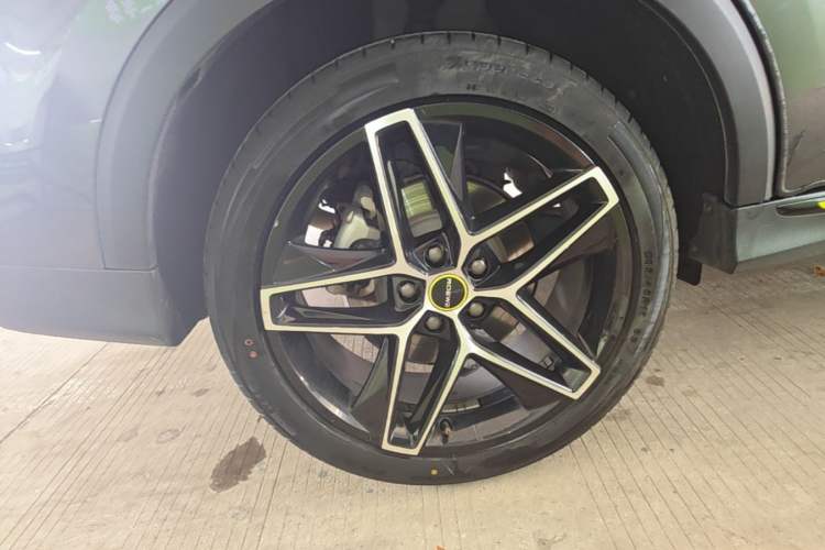 Used Roewe RX5 2021 PLUS 330TGI Automatic National Trend Intelligent Deluxe Edition Right Rear Wheel Hub