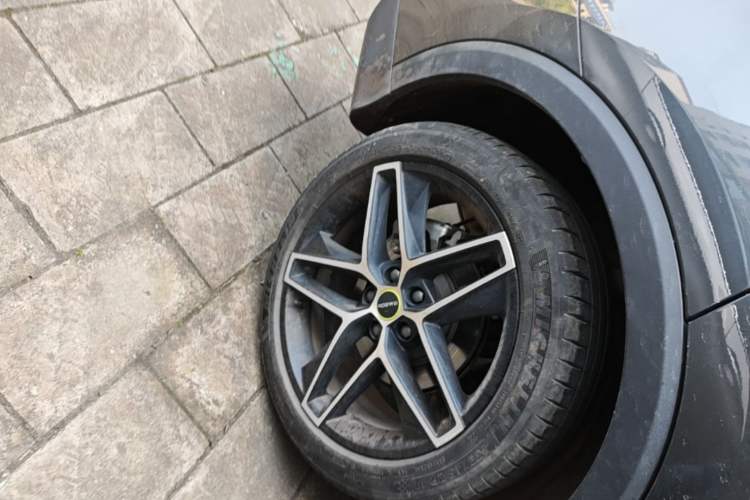 Used Roewe RX5 2021 PLUS 330TGI Automatic National Trend Intelligent Deluxe Edition Right Rear Wheel Hub