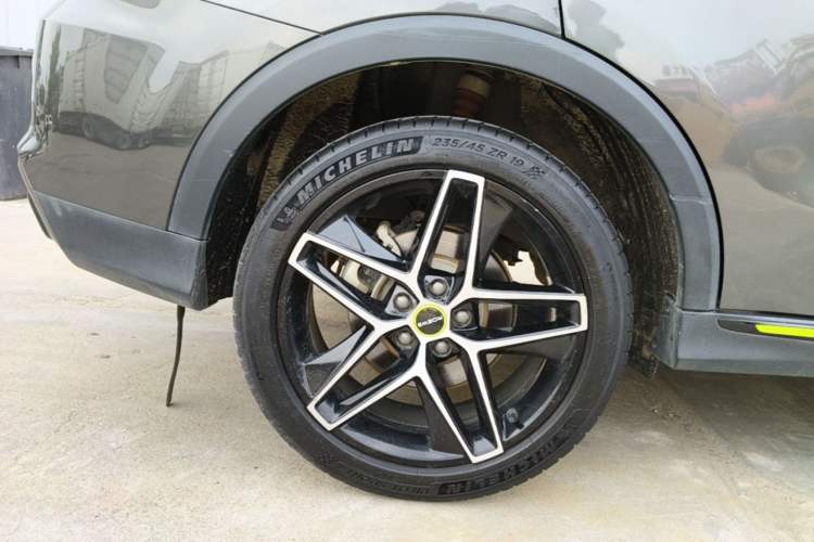 Used Roewe RX5 2021 PLUS 330TGI Automatic National Trend Intelligent Deluxe Edition Right Rear Wheel Hub