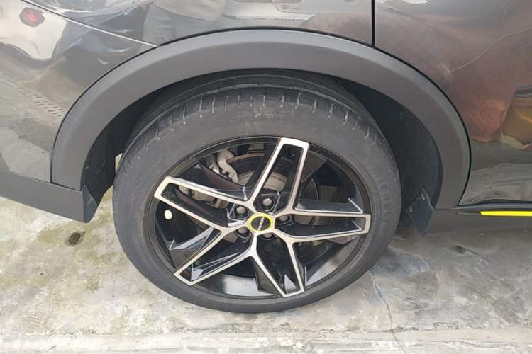 Used Roewe RX5 2021 PLUS 330TGI Automatic National Style Smart Enjoyment Edition Right Rear Wheel Hub