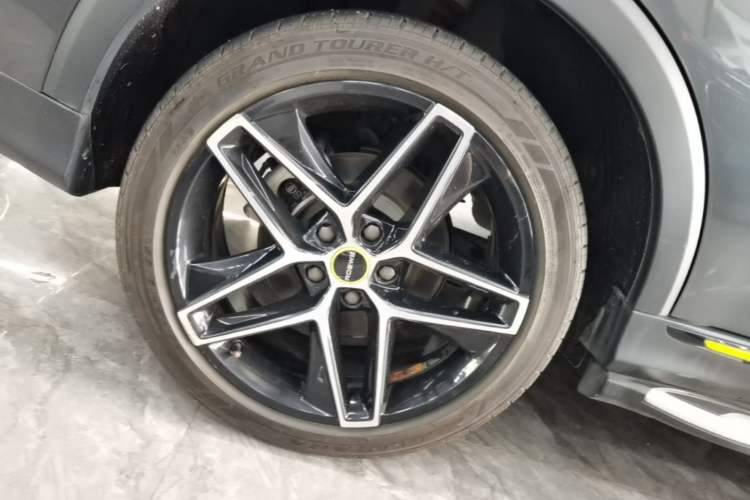 Used Roewe RX5 2021 PLUS 330TGI Automatic National Style Smart Enjoyment Edition Right Rear Wheel Hub