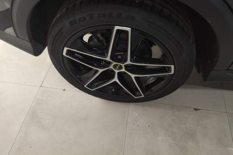 Used Roewe RX5 2021 PLUS 330TGI Automatic National Trend Intelligent Deluxe Edition Right Rear Wheel Hub