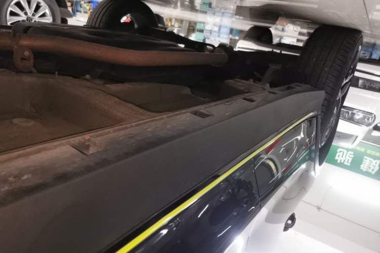 Used Roewe RX5 2021 PLUS 330TGI Automatic National Style Smart Enjoyment Edition Right Side Sill