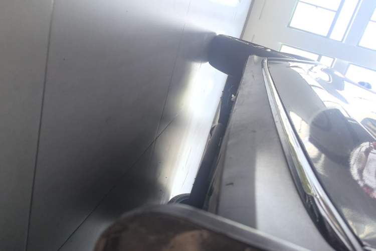 Used Roewe RX5 2021 PLUS 330TGI Automatic National Trend Intelligent Deluxe Edition Right Side Sill