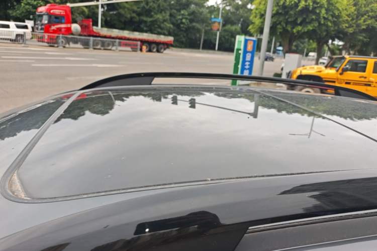 Used Roewe RX5 2021 PLUS 330TGI Automatic National Trend Intelligent Deluxe Edition Roof