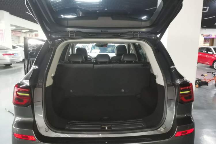Used Roewe RX5 2021 PLUS 330TGI Automatic National Trend Intelligent Deluxe Edition Trunk